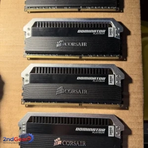 Alternative view of Corsair Dominator Platinum Memory Sticks 32GB, 4x8GB, 2400 MHz